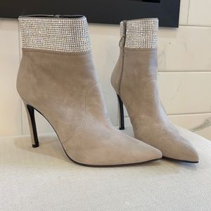 Stuart Weitzman Bootie Size 8M